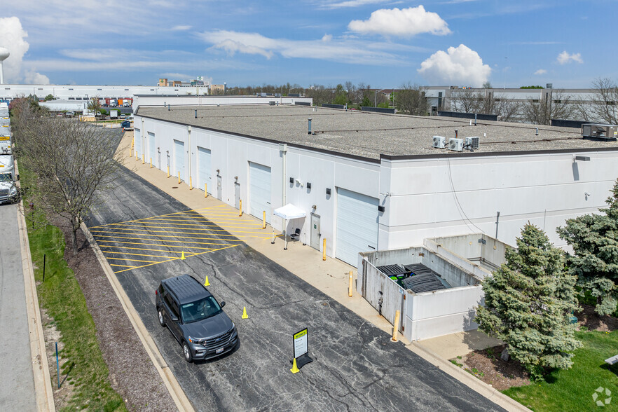 1605 Rock Creek Blvd, Joliet, IL for lease - Building Photo - Image 3 of 13