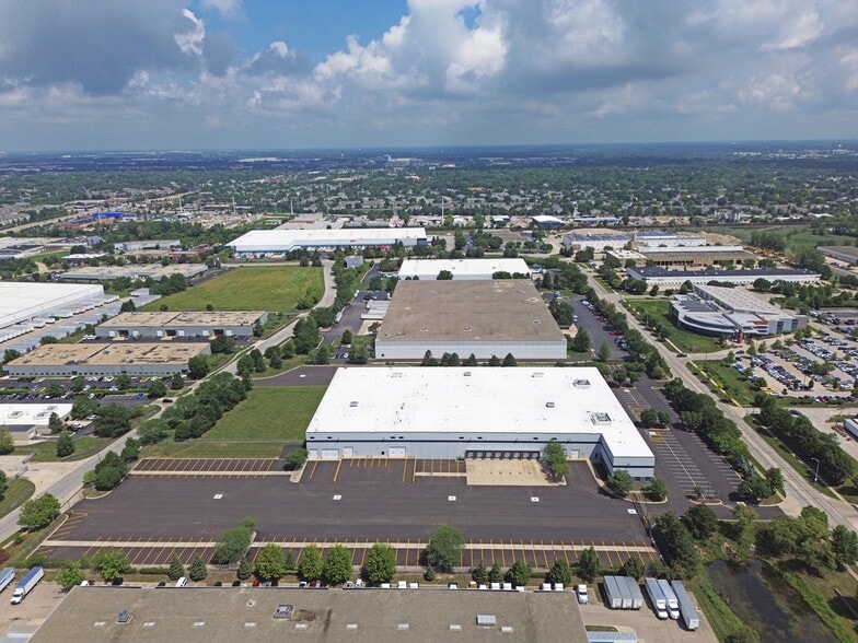 155 Fort Hill Dr, Naperville, IL for lease - Building Photo - Image 2 of 3