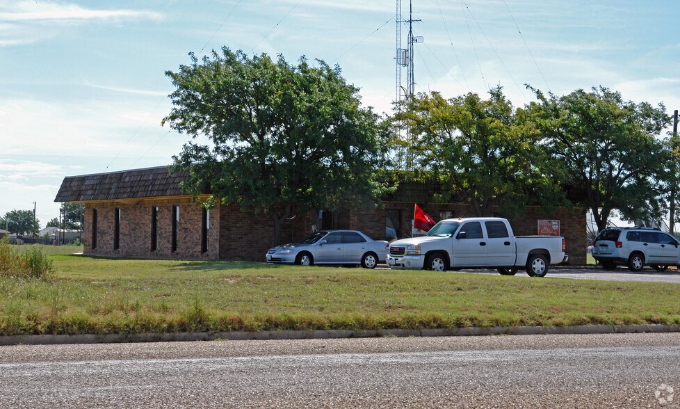 3218 N Quincy St, Plainview, TX for sale - Building Photo - Image 1 of 31