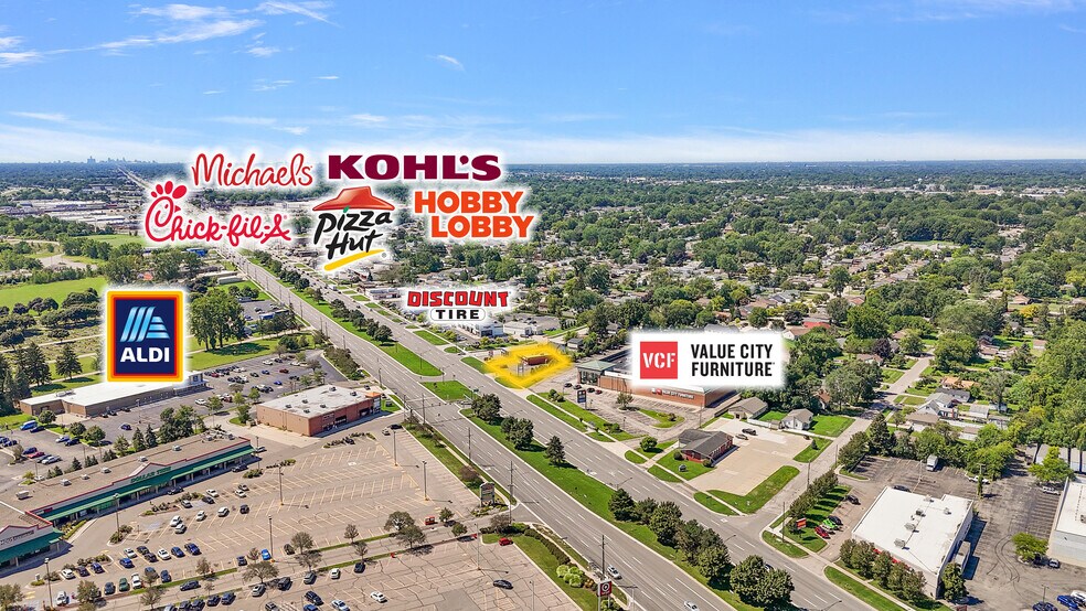 33717-33727 S Gratiot Ave, Clinton Township, MI for lease - Building Photo - Image 2 of 3