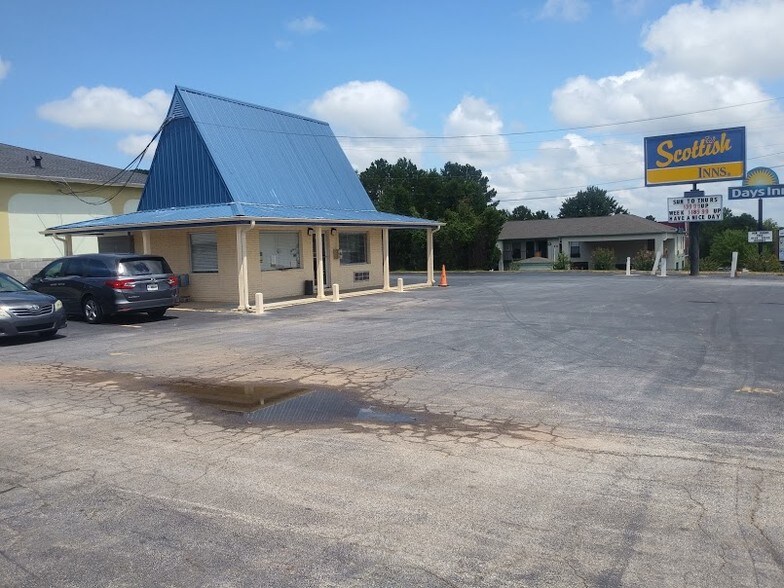 1709 N Expressway, Griffin, GA for sale - Primary Photo - Image 1 of 1