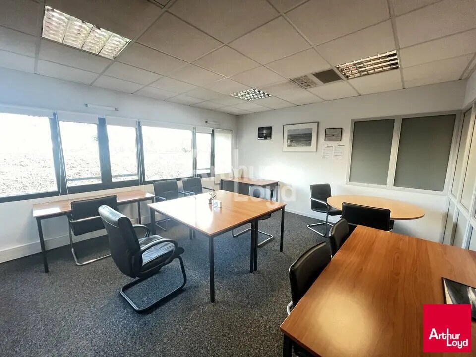 Office in Rennes for sale Interior Photo- Image 1 of 5