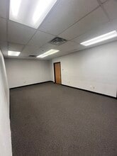 2755-2795 E Desert Inn Rd, Las Vegas, NV for lease Interior Photo- Image 1 of 5