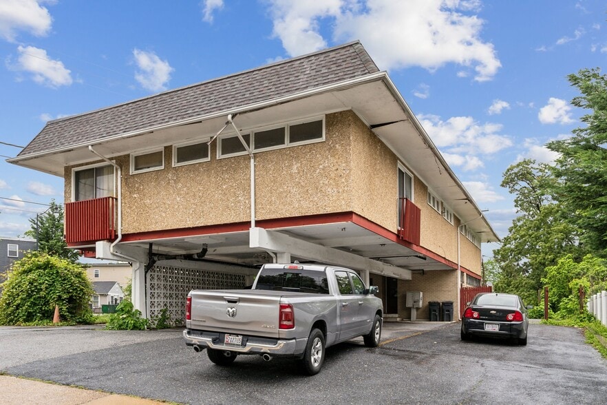 601 Eastern Ave NE, Capitol Heights, MD for sale - Building Photo - Image 3 of 12