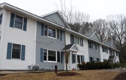 83 River Rd, Essex Junction, VT for sale - Primary Photo - Image 1 of 1