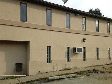 427 Markeys Rd, Ruffs Dale, PA for sale - Primary Photo - Image 1 of 1