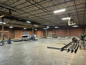 503 11th Ave, Dalton, GA for sale Interior Photo- Image 2 of 18