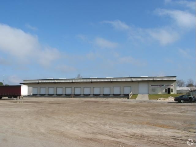 47 Lamb Loop, Tifton, GA for sale - Building Photo - Image 2 of 3