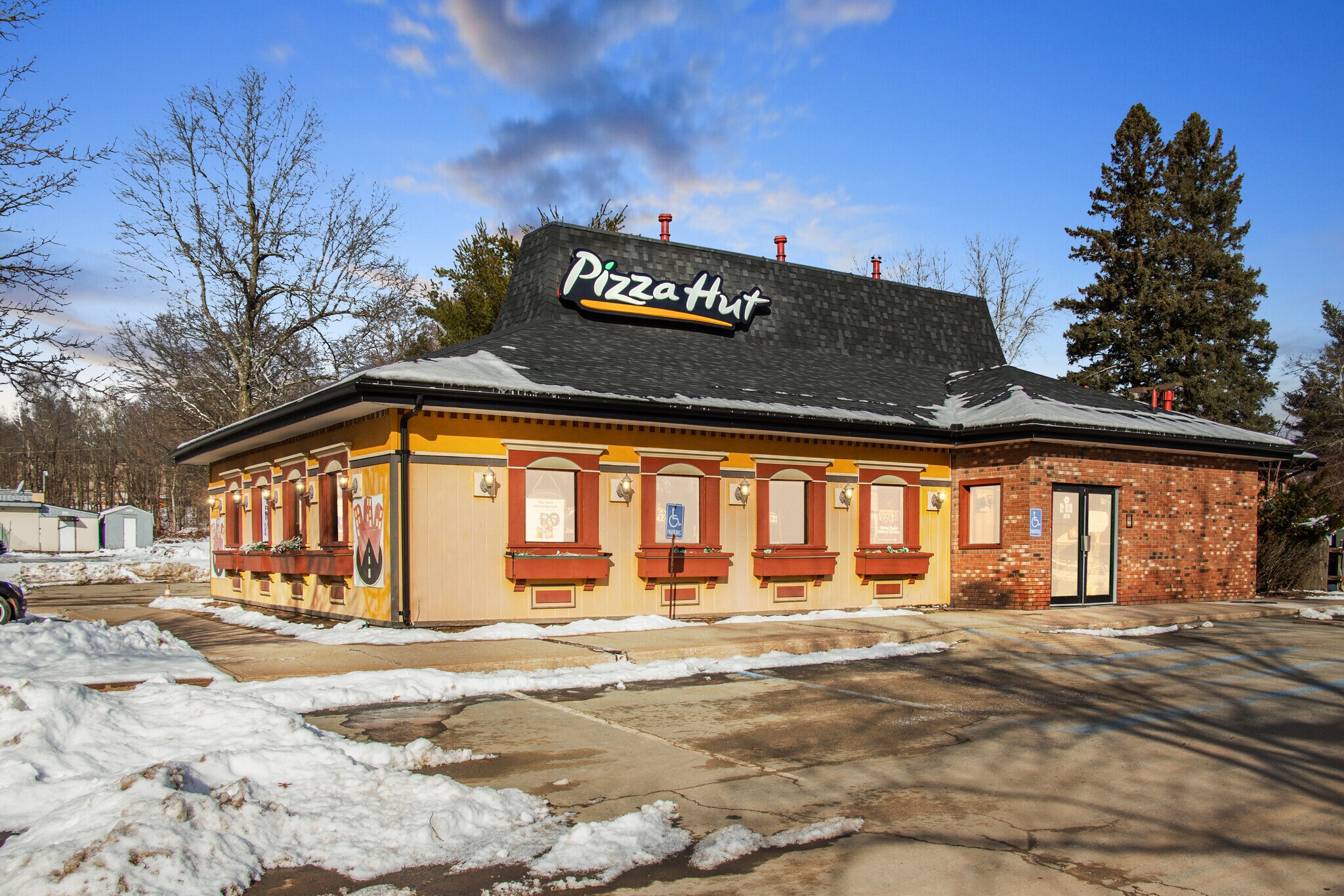 352 E Broadway, Monticello, NY for sale Primary Photo- Image 1 of 1