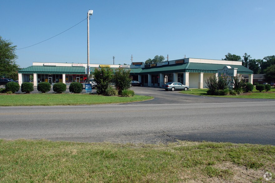 3011-3027 Broad St, Loris, SC for sale - Primary Photo - Image 1 of 1