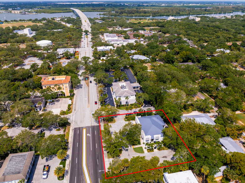 615 Beachland Blvd, Vero Beach, FL 32963 - BEACHLAND BUILDING FOR SALE ...