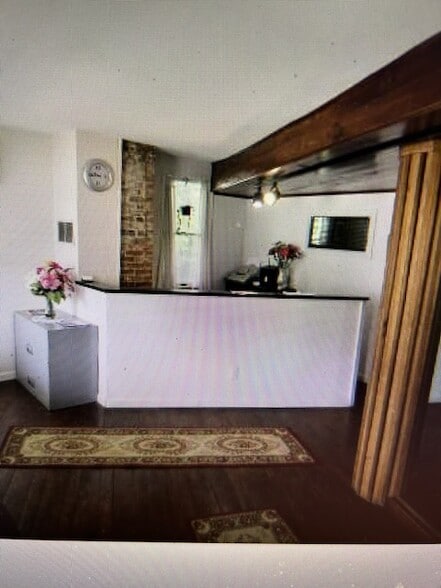 70 Sullivan St, Wurtsboro, NY for sale - Interior Photo - Image 3 of 4