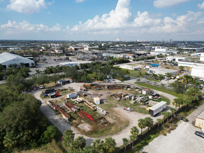 3401 Old Metro Pky, Fort Myers, FL for lease - Aerial - Image 1 of 1