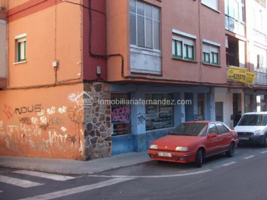 Retail in Cáceres, Cáceres for lease - Building Photo - Image 1 of 8