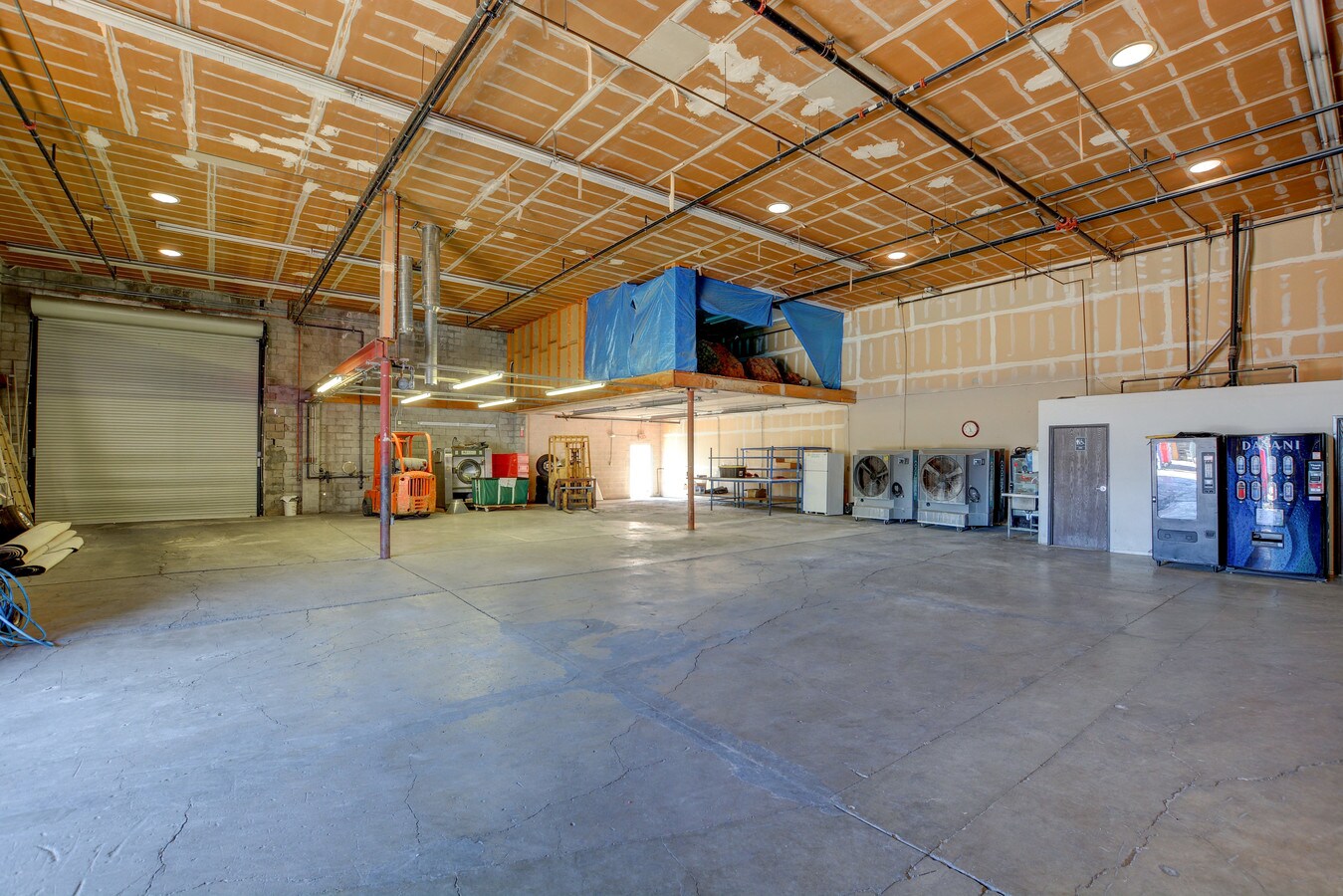 20112021 Industrial Rd, Las Vegas, NV 89102