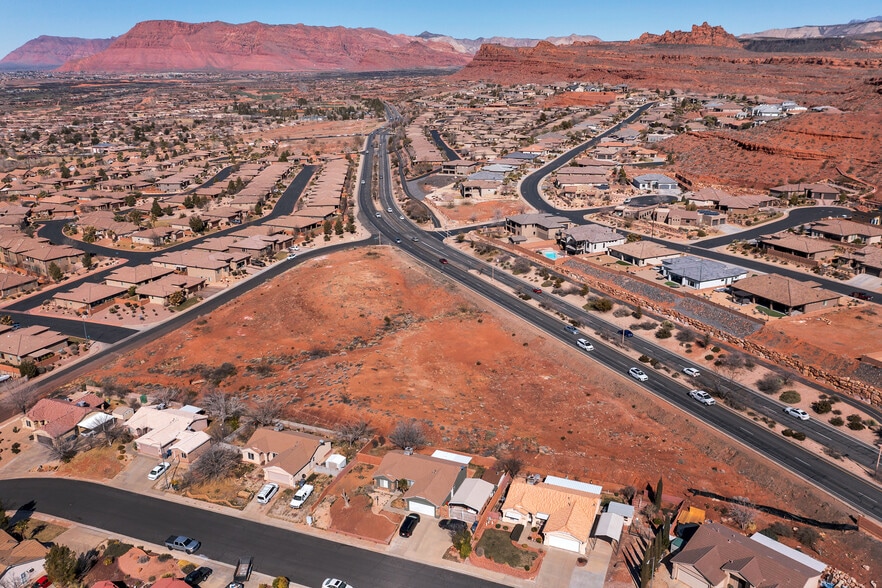 Snow Canyon Pky & 1650 W, St George, UT for sale - Aerial - Image 1 of 4