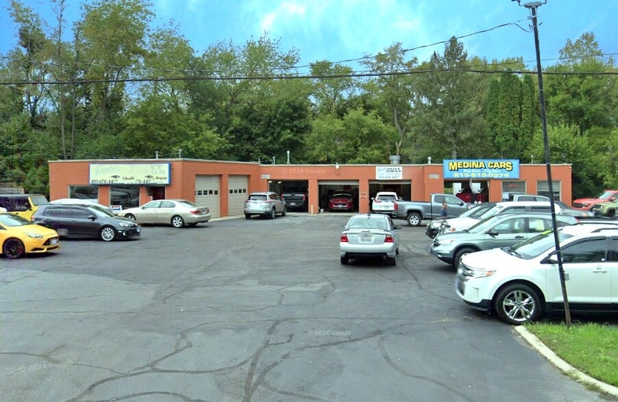 9001-9003 US Highway 12, Richmond, IL for sale - Building Photo - Image 1 of 4