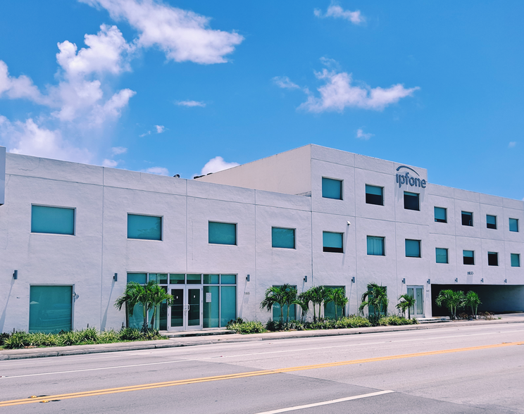 1005 NE 125th St, North Miami, FL for lease - Building Photo - Image 1 of 15