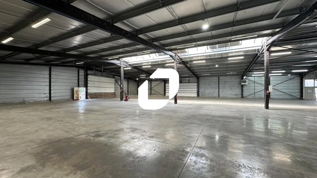 Vente Local d'activités 62 m² à 2 454 m² - Photo 1