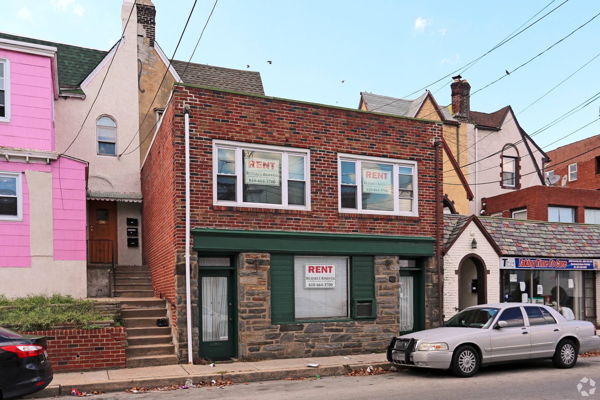 204 Long Ln, Upper Darby, PA for sale Primary Photo- Image 1 of 1