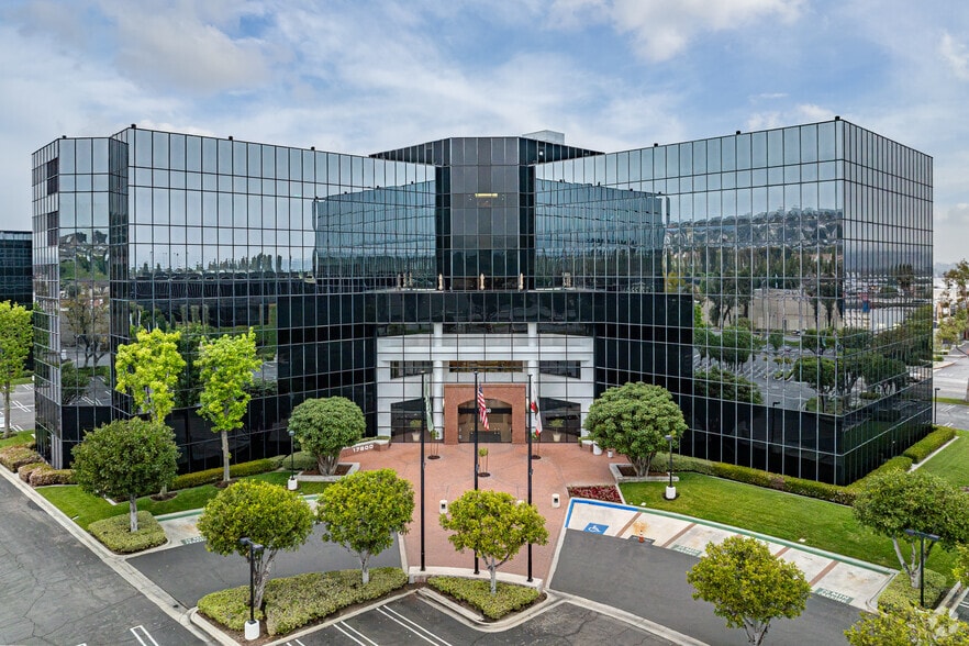 17800 Castleton St, City Of Industry, CA for lease - Primary Photo - Image 1 of 9