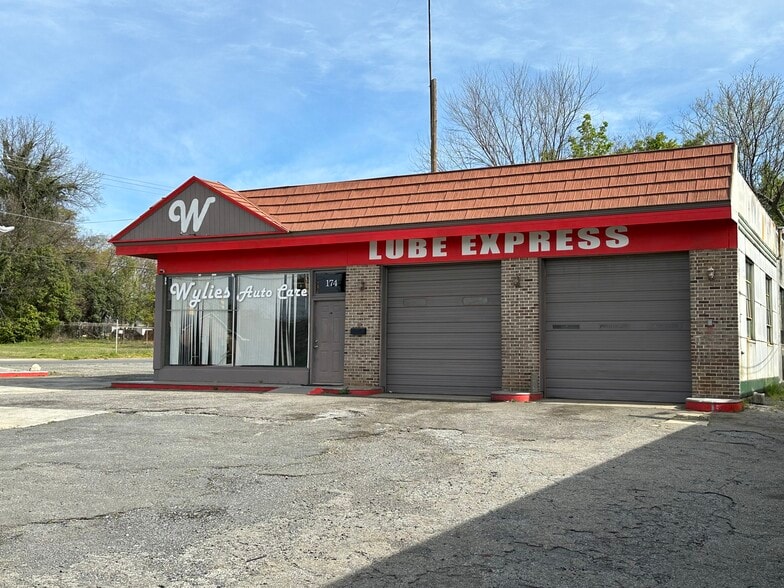 174 W Main St, Rock Hill, SC for lease - Building Photo - Image 1 of 5