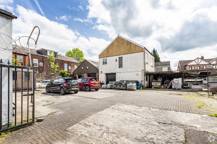 170 Lodge Ln, Hyde for sale - Primary Photo - Image 1 of 1