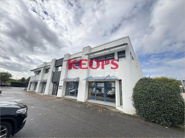 Office in Toulouse for lease - Building Photo - Image 2 of 11