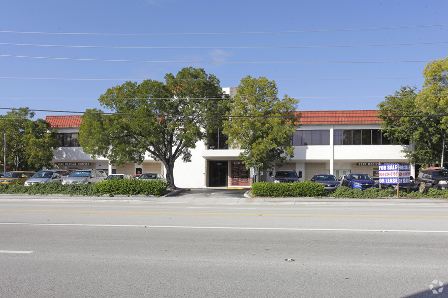 5333 N Dixie Hwy, Oakland Park, FL for sale - Building Photo - Image 1 of 1