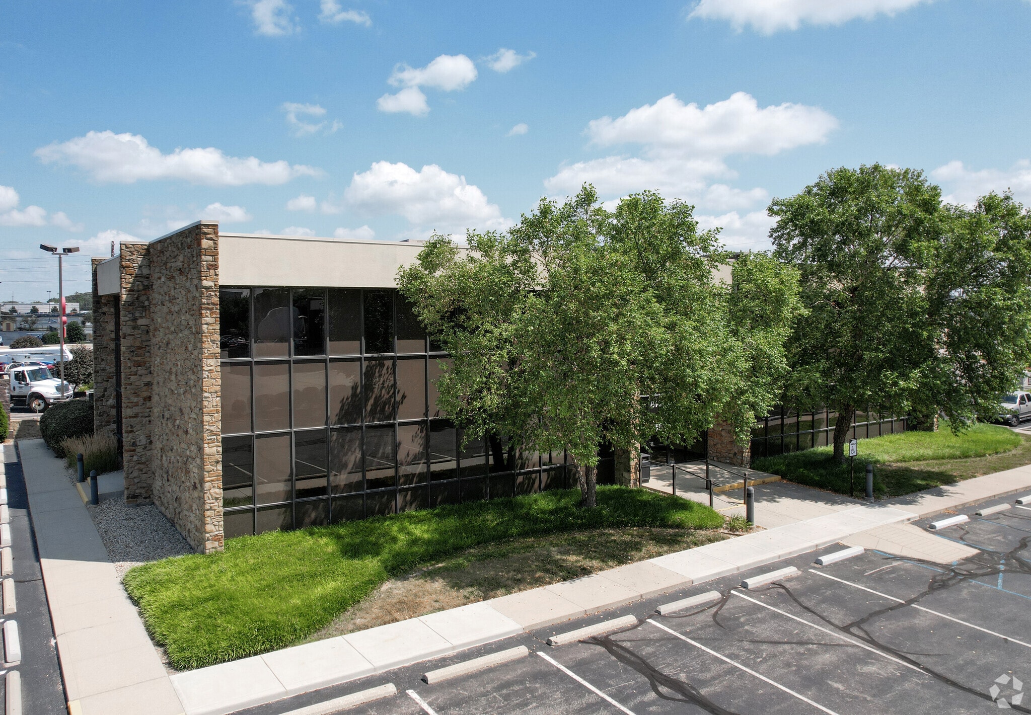 8140 Knue Rd, Indianapolis, IN for lease Building Photo- Image 1 of 4
