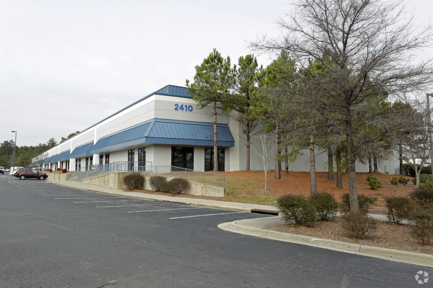 2410 Presidential Dr, Durham, NC for lease - Building Photo - Image 2 of 19