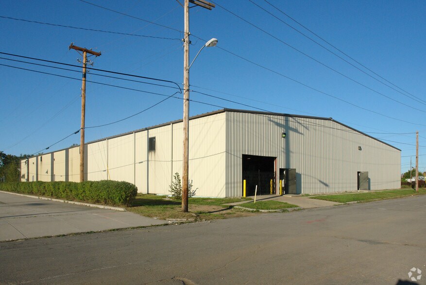 1137 S Lafayette Blvd, South Bend, IN for lease - Building Photo - Image 2 of 2