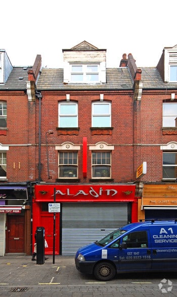 132 Brick Ln, London for lease - Primary Photo - Image 1 of 7