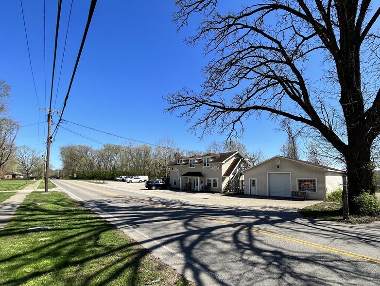 864 Garfield Ave, Milford, OH 45150 Hammond Flooring