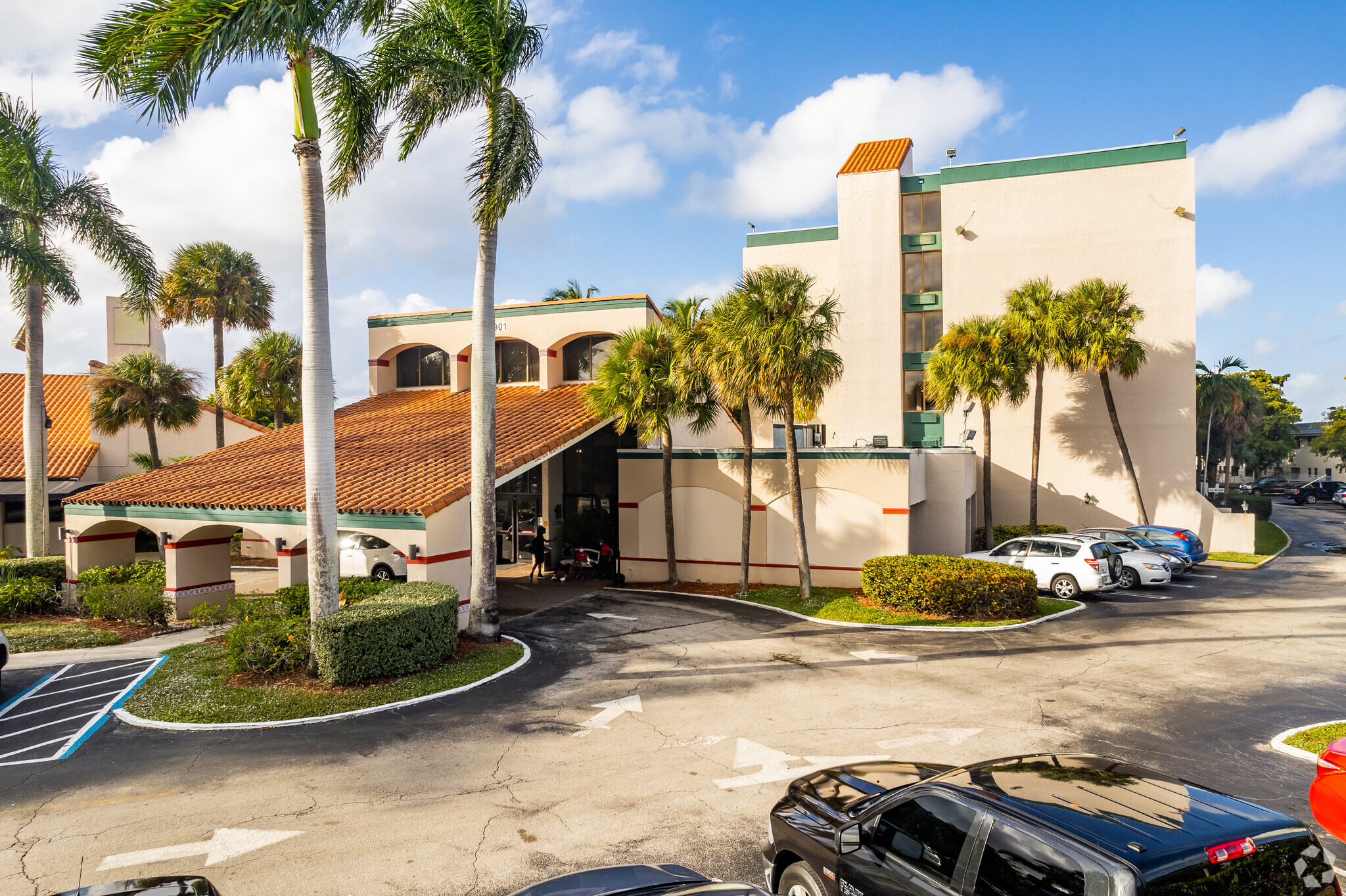 1901 Palm Beach Lakes Blvd, West Palm Beach, FL for lease Primary Photo- Image 1 of 5