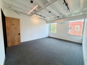 1801 W Berteau Ave, Chicago, IL for lease Interior Photo- Image 1 of 4