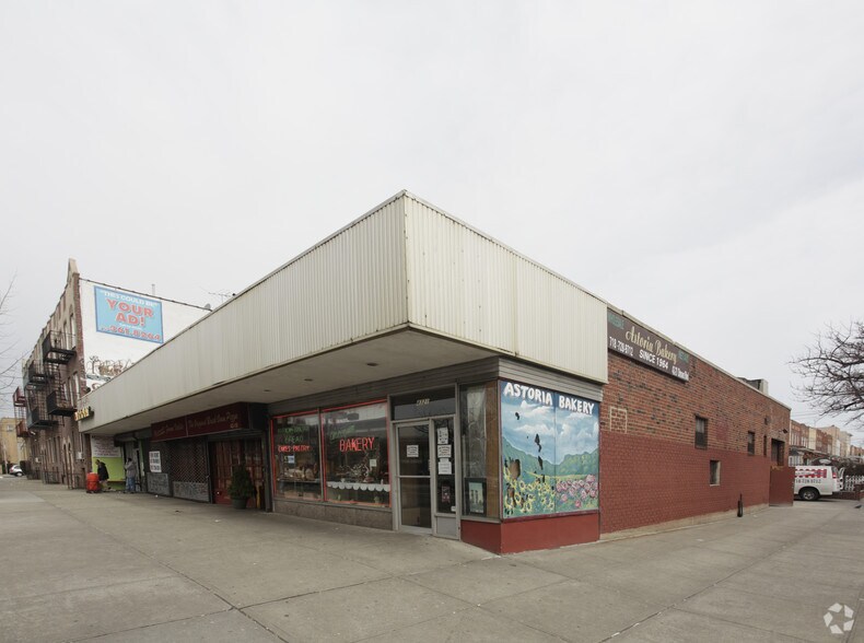 43-13-43-21 Ditmars Blvd, Astoria, NY for sale - Primary Photo - Image 1 of 1