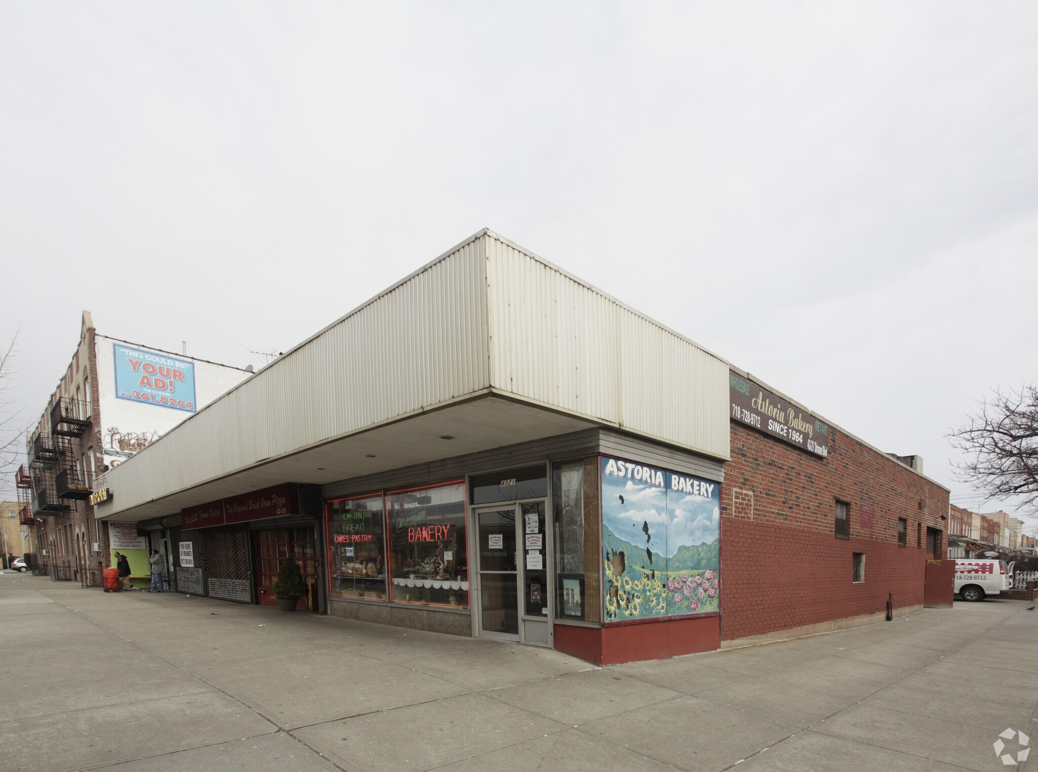 43-13-43-21 Ditmars Blvd, Astoria, NY for sale Primary Photo- Image 1 of 1