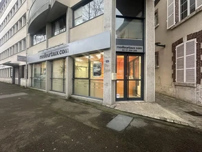 Retail in Chartres for lease Building Photo- Image 2 of 11