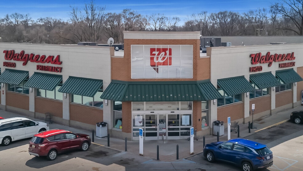 1171 E Sherman Blvd, Norton Shores, MI for sale - Building Photo - Image 1 of 3