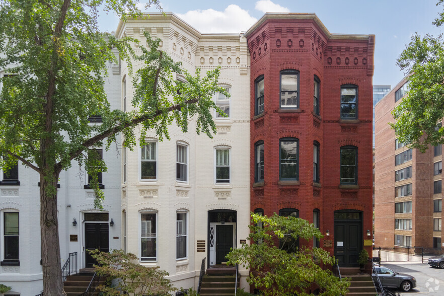 Dupont Circle Victorian Rowhouse Offices portfolio of 2 properties for sale on LoopNet.com - Building Photo - Image 2 of 53