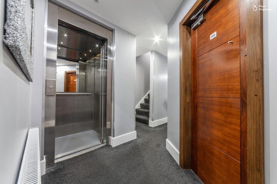 6 Central Promenade, Isle Of Man for sale - Building Photo - Image 3 of 57