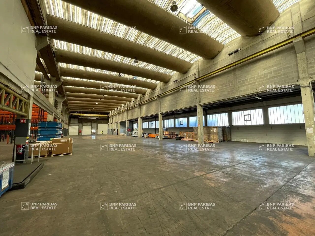 Flex in Saint-Pierre-des-Corps for lease Interior Photo- Image 1 of 12