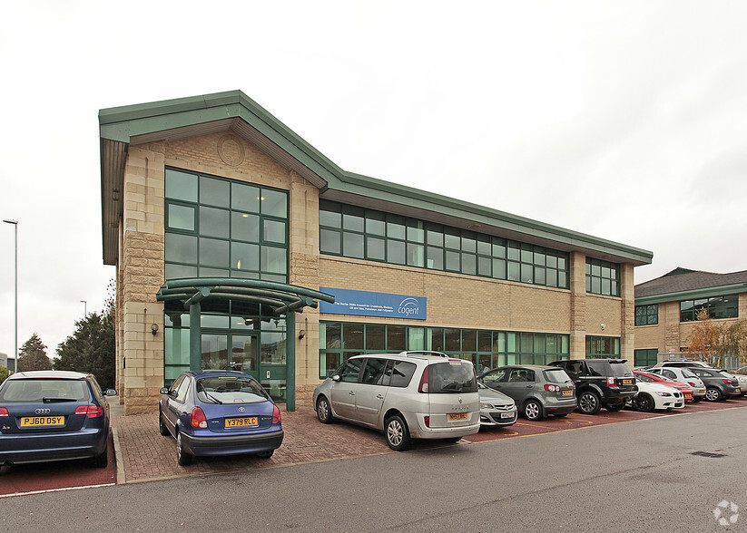 Mandarin Ct, Warrington for lease - Primary Photo - Image 1 of 2