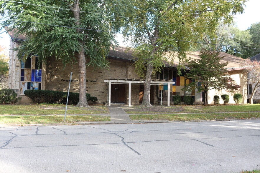 1140 Governor St, Springfield, IL 62704