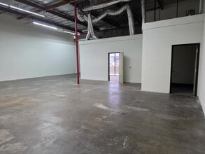 5199 Brooks St, Montclair, CA for lease Interior Photo- Image 2 of 7