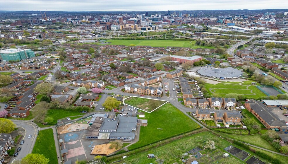 Bismarck St, Leeds for sale - Primary Photo - Image 1 of 4