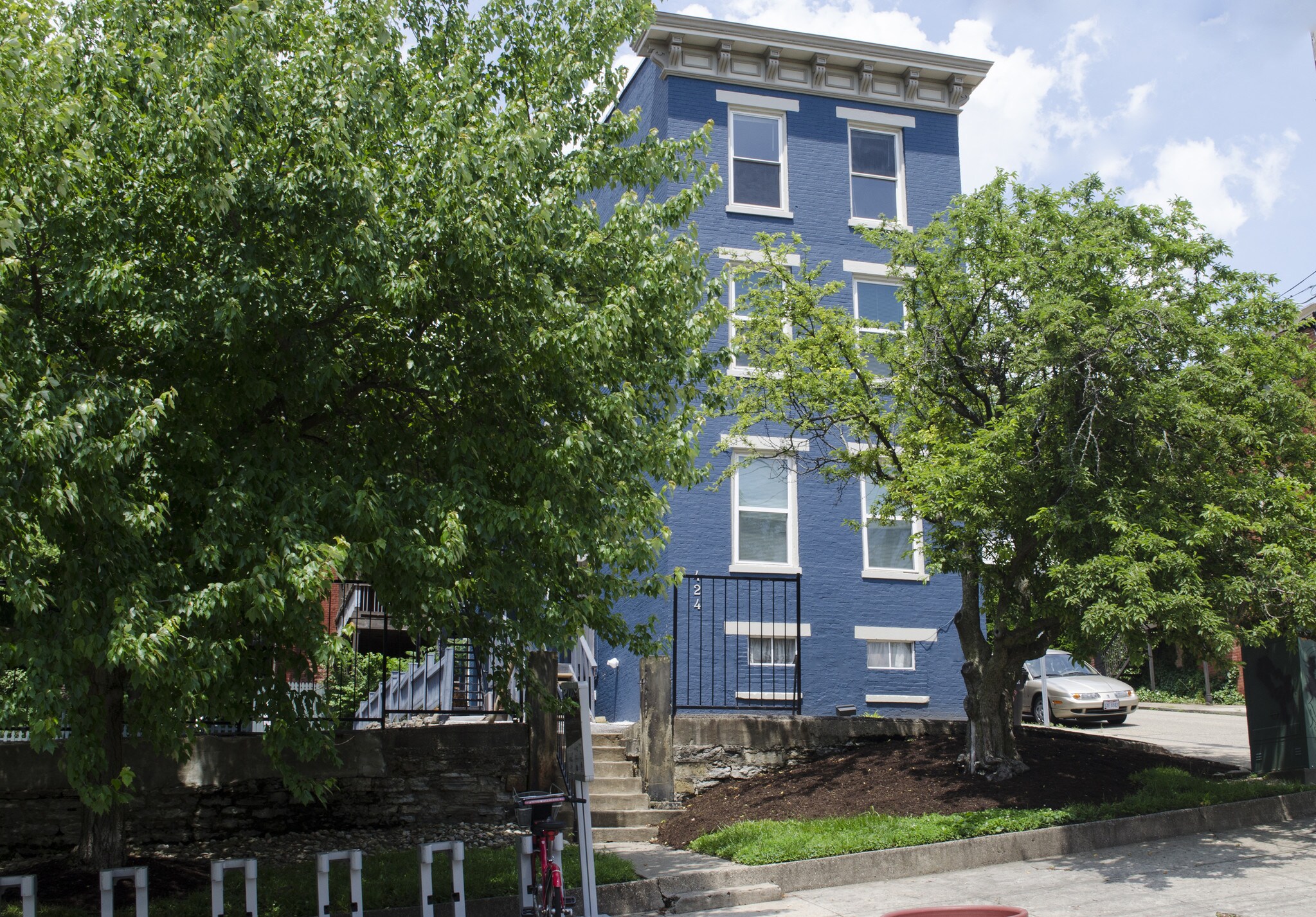 424 Liberty Hl, Cincinnati, OH for sale Primary Photo- Image 1 of 1