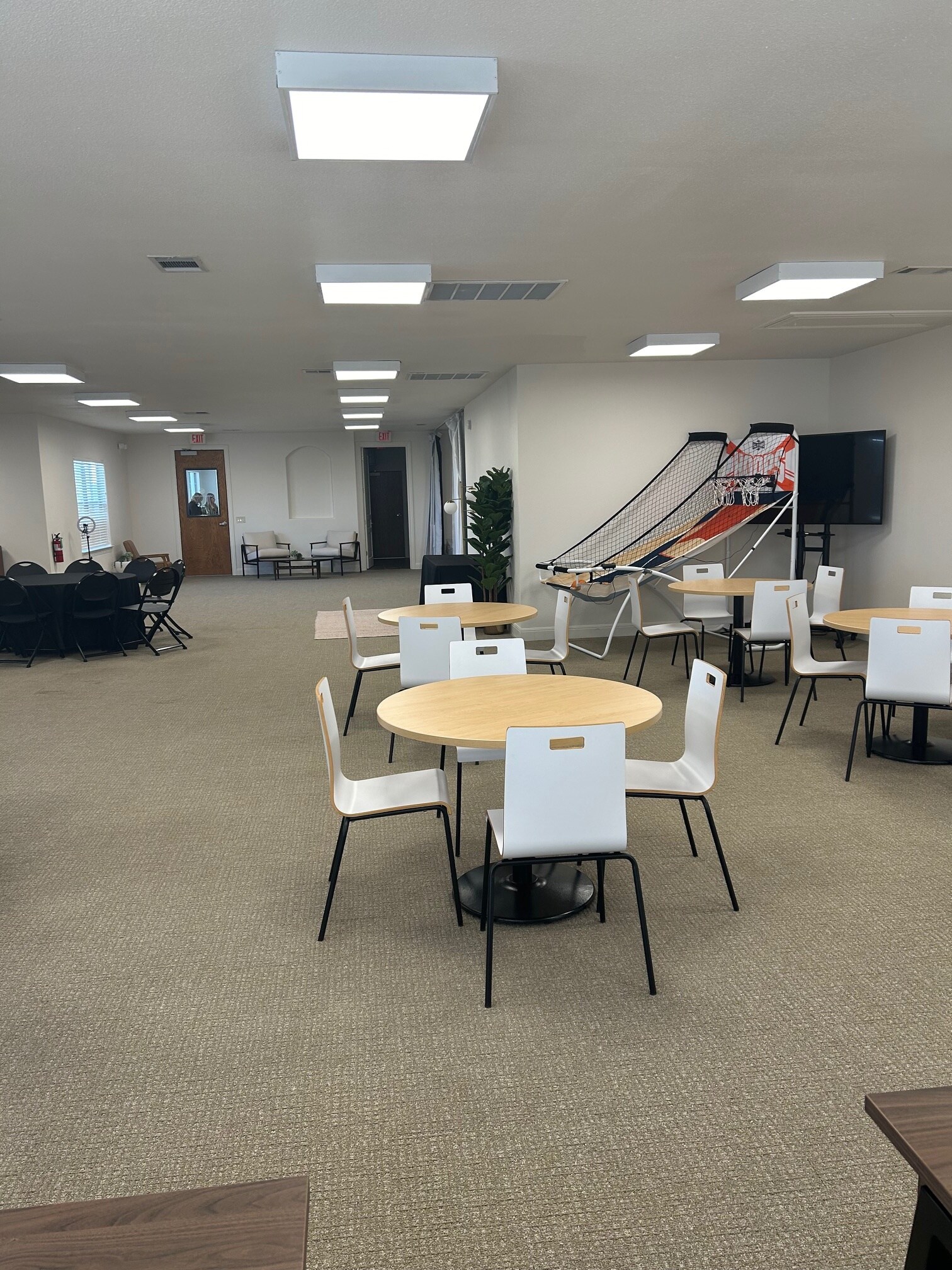 1213 Ranch Road 620 S, Lakeway, TX for lease Interior Photo- Image 1 of 5