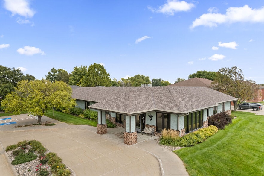 2559 37th Ave, Columbus, NE for sale - Building Photo - Image 3 of 43